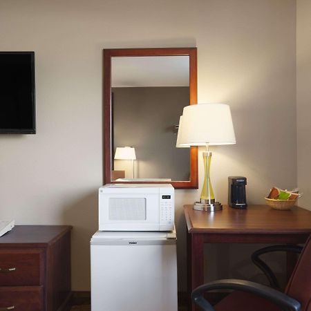 Super 8 By Wyndham Fremont Ne Motel Luaran gambar