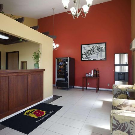 Super 8 By Wyndham Fremont Ne Motel Luaran gambar