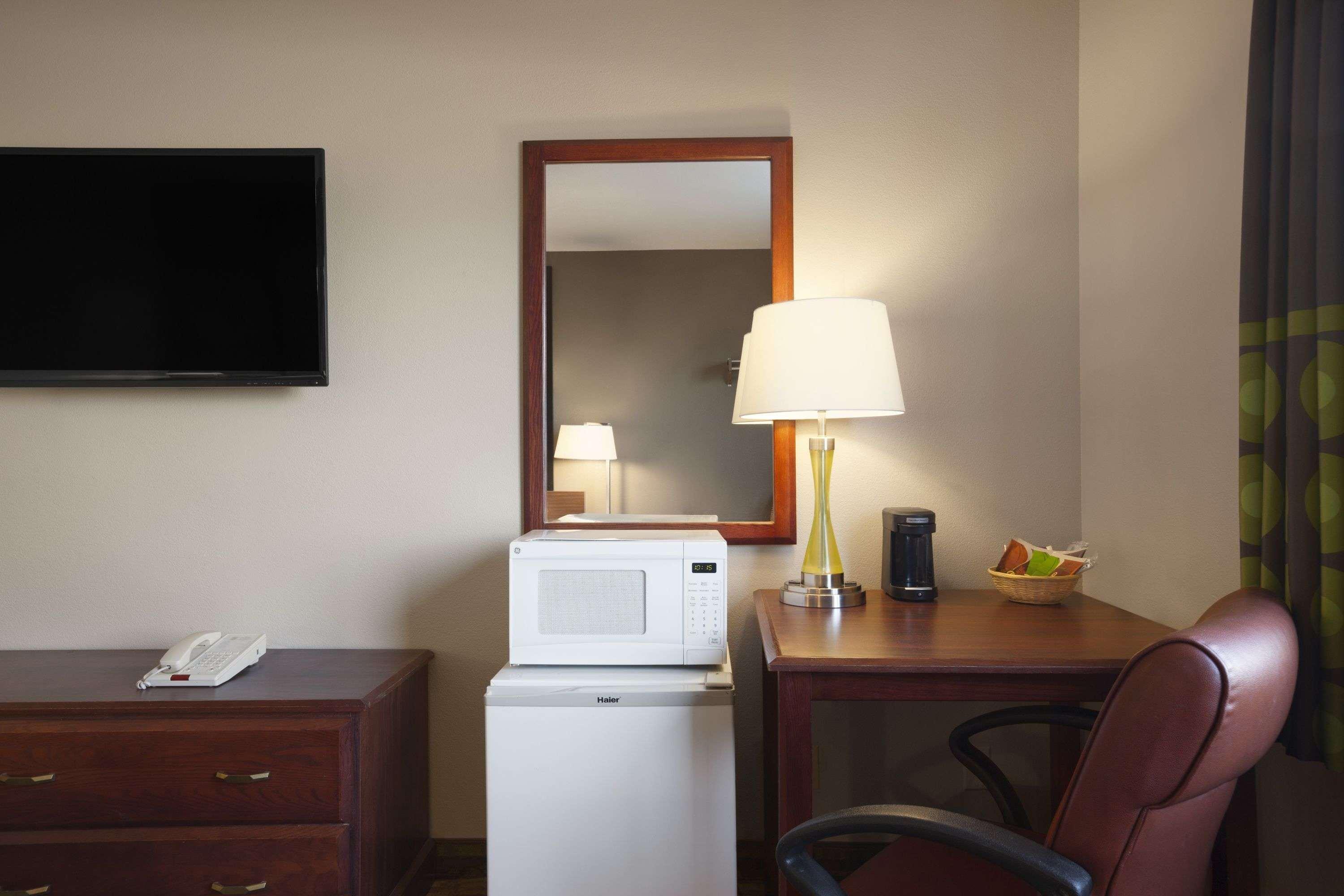 Super 8 By Wyndham Fremont Ne Motel Luaran gambar