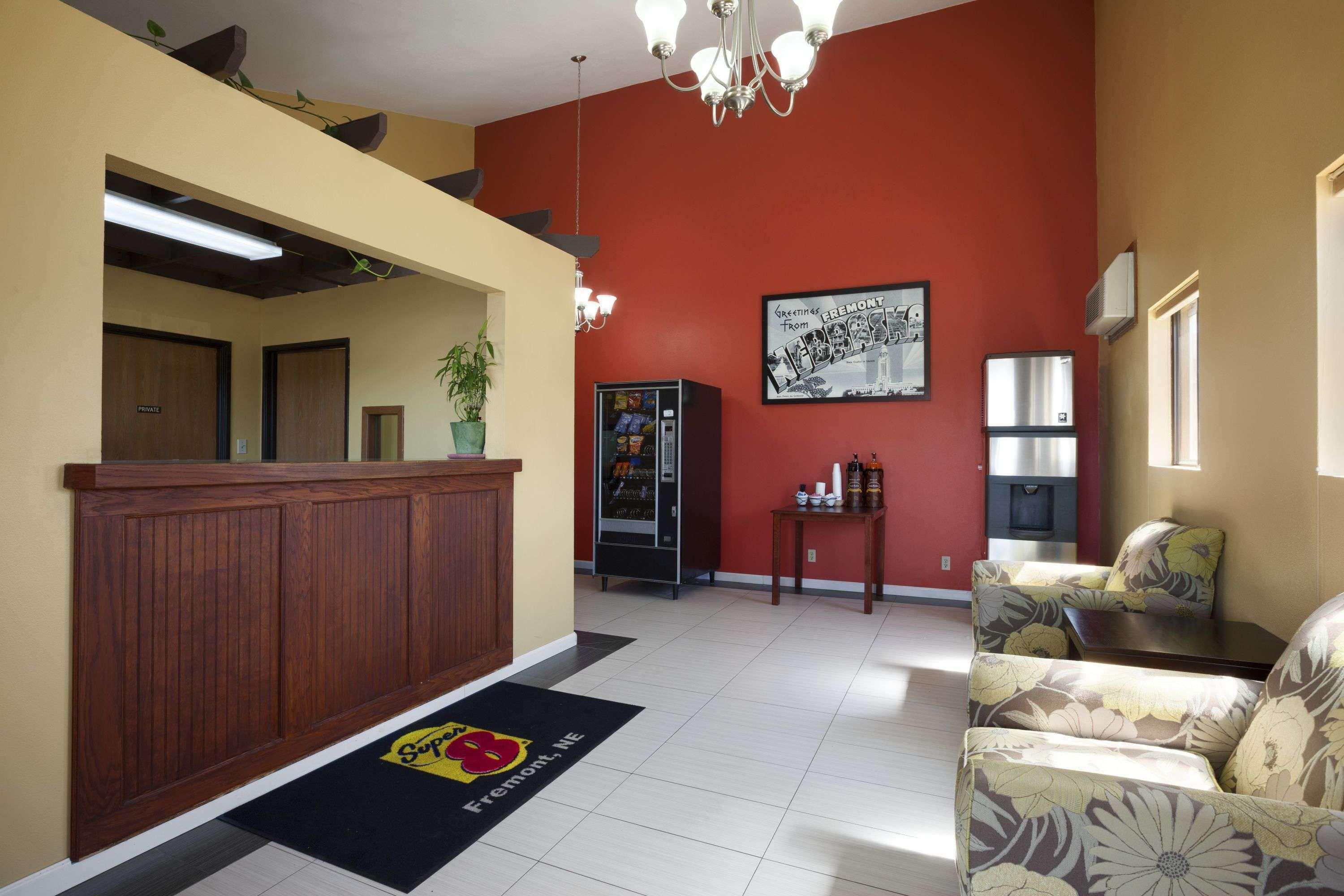 Super 8 By Wyndham Fremont Ne Motel Luaran gambar