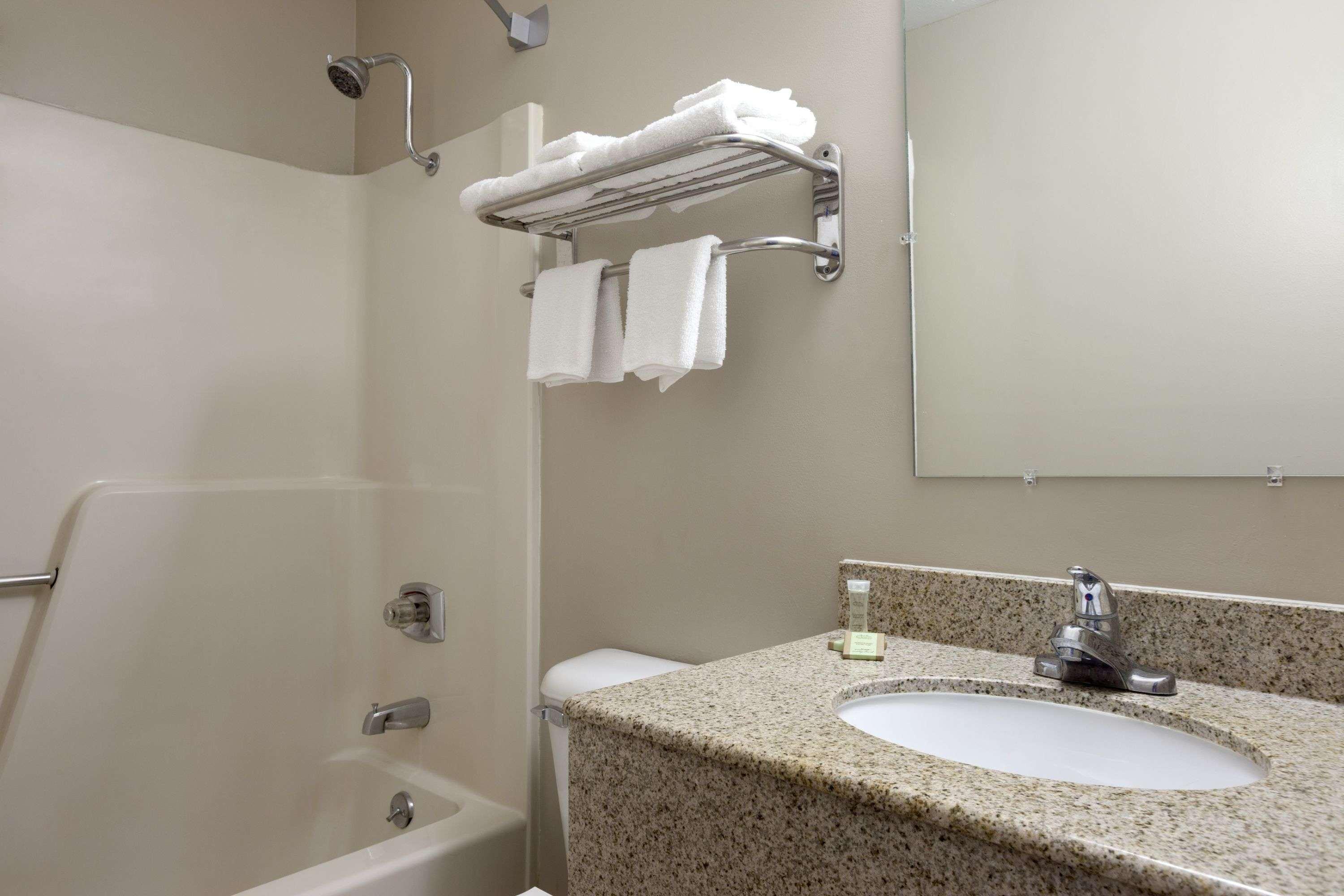 Super 8 By Wyndham Fremont Ne Motel Luaran gambar