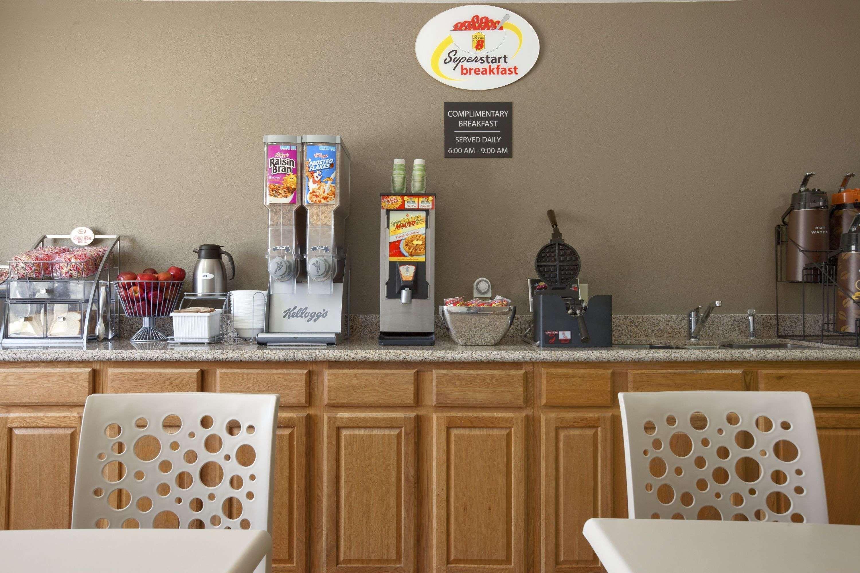 Super 8 By Wyndham Fremont Ne Motel Luaran gambar