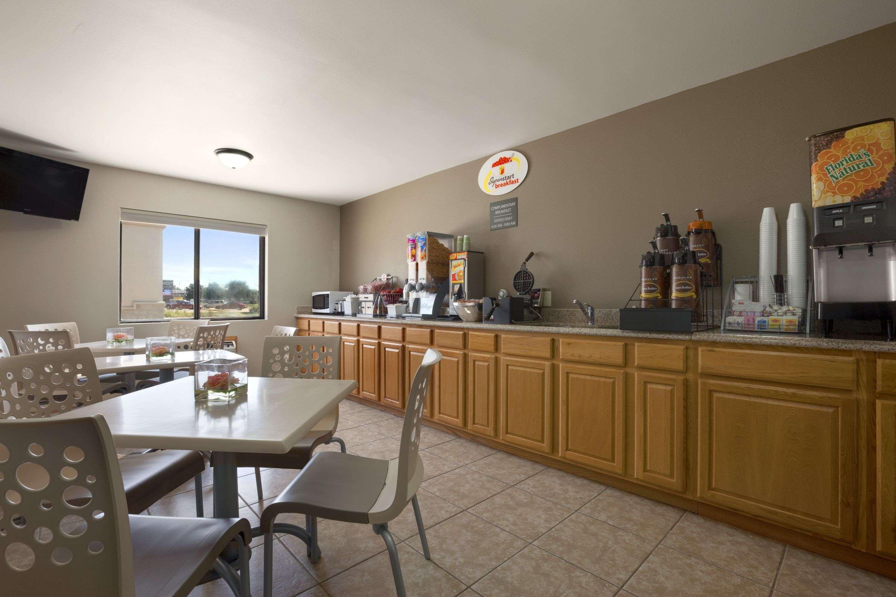 Super 8 By Wyndham Fremont Ne Motel Luaran gambar