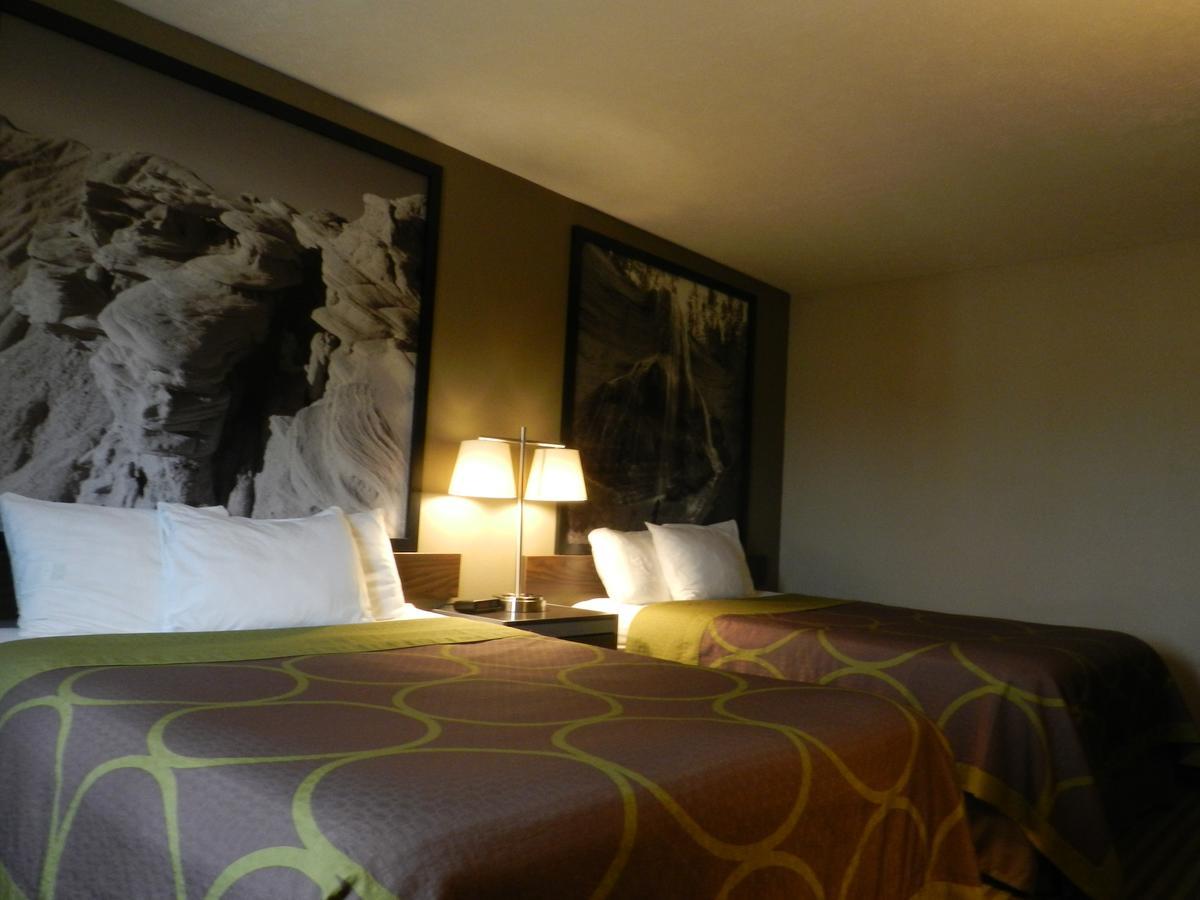 Super 8 By Wyndham Fremont Ne Motel Luaran gambar