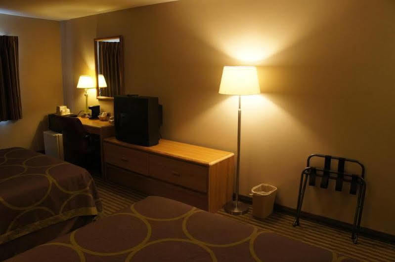 Super 8 By Wyndham Fremont Ne Motel Luaran gambar