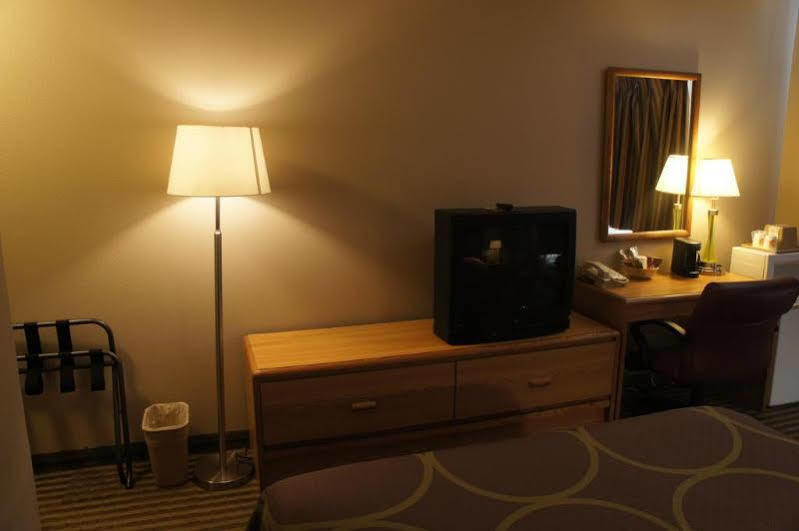 Super 8 By Wyndham Fremont Ne Motel Luaran gambar